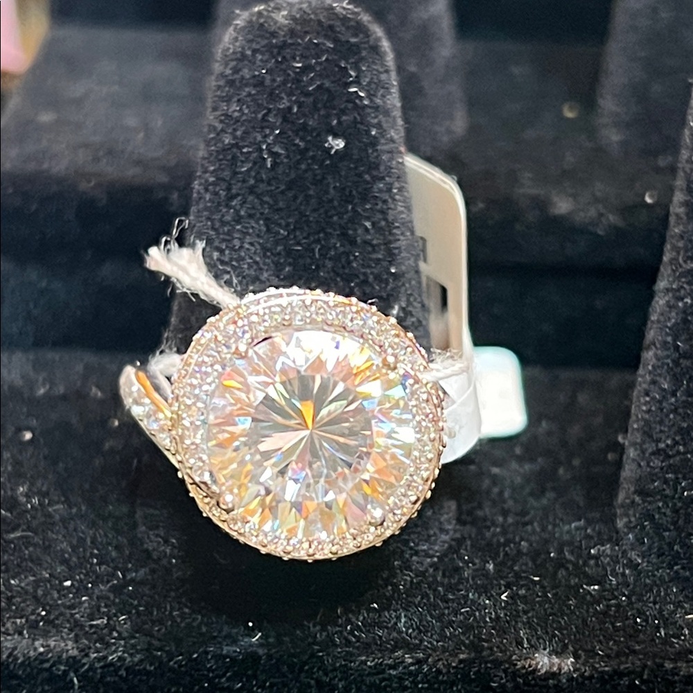Bella Luce Dillenium-cut cz diamond ring. NWT